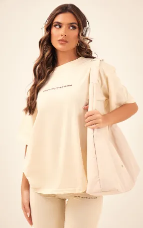 PRETTYLITTLETHING T-shirt oversize beige à imprimé